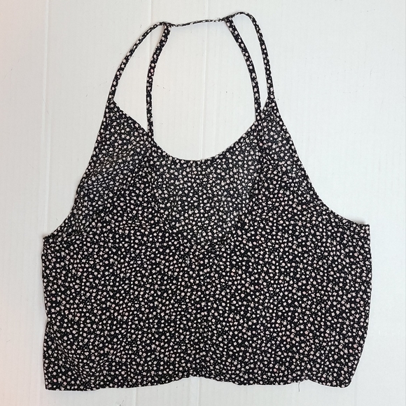 Crop Top - Picture 2 of 8